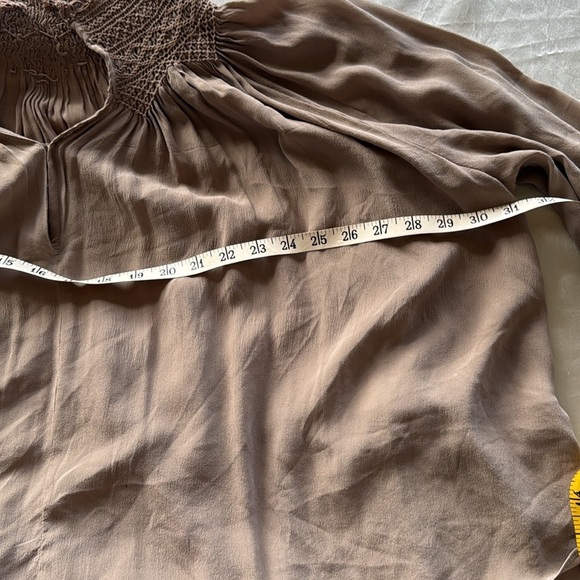 Anthropologie Love Sam Lissa Silk Peasant Blouse Embroidered Smocked Tan Sz XS - Picture 11 of 16